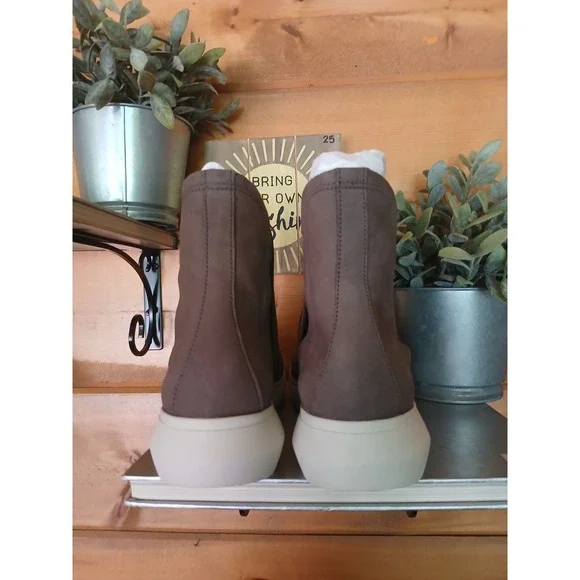 Brothers United Women's Connecticut Leather Sneaker Boots Taupe Suede Size 8 - Picture 6 of 10